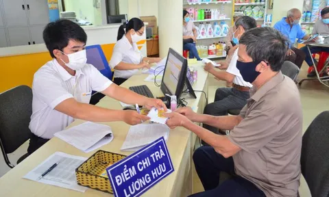 Tổ chức chi trả lương hưu, trợ cấp BHXH và trợ cấp hằng tháng theo mức hưởng mới từ ngày 14/8/2023