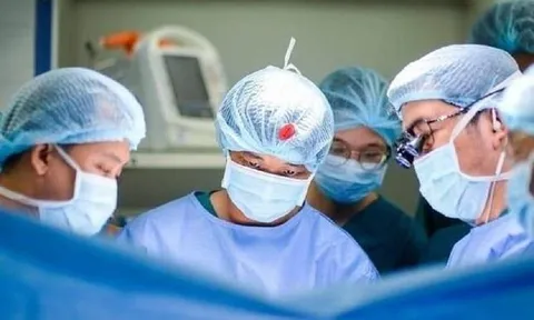 BVĐK MEDLATEC thực hiện nội soi cấp cứu gắp bỏ thành công dị vật đường tiêu hóa với 3 góc sắc nhọn