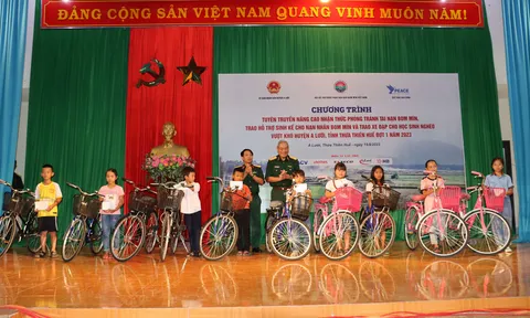 Hỗ trợ sinh kế cho nạn nhân bom mìn