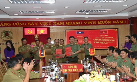 Thắt chặt tình hữu nghị, hợp tác với công an nước bạn Lào