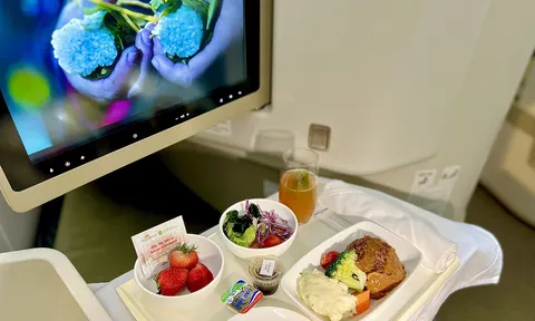 Dâu tây Mộc Châu "bay" cùng Vietnam Airlines: Hương vị Việt trên bầu trời