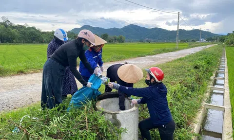 Chi hội nông dân chung tay bảo vệ môi trường nông thôn bền vững