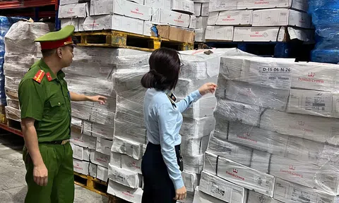 QLTT Hà Nội tạm giữ hơn 15 tấn xương lợn hết hạn sử dụng
