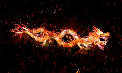 Lễ hội Thành Tuyên 2025: Lung linh đèn lồng kể chuyện