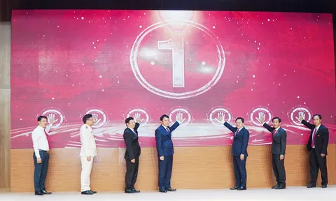 Đại tướng Lương Tam Quang dự Lễ gắn biển công trình cơ sở làm việc Công an TP Huế