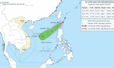 Áp thấp nhiệt đới di chuyển nhanh về phía Biển Đông, cảnh báo gió mạnh – sóng cao