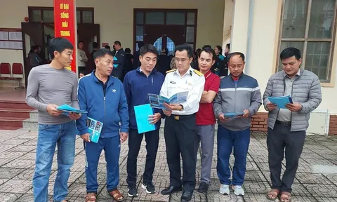 Nghệ An nâng cao nhận thức chống khai thác hải sản bất hợp pháp cho 900 chủ tàu và ngư dân