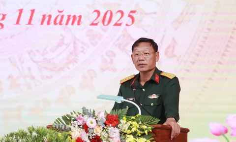 Khen thưởng tập thể, cá nhân có thành tích trong phòng, chống, khắc phục hậu quả mưa lũ