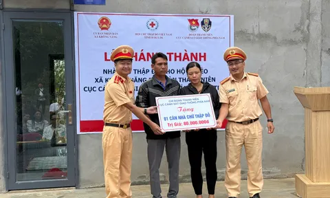 Chi đoàn Thanh niên Cục CSGT phía Nam tiến hành bàn giao 'Nhà tình thương' tại tỉnh Đắk Lắk