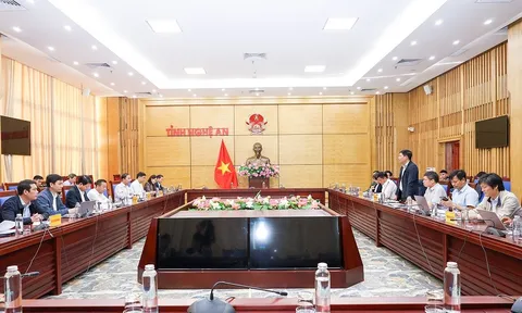 Đoàn công tác Bộ Nông nghiệp và Môi trường làm việc với UBND tỉnh Nghệ An về công tác chống khai thác IUU