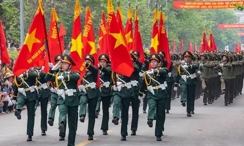 Quân đội nhân dân vững bước dưới cờ Đảng quang vinh