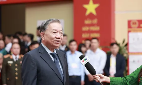 Tổng Bí thư Tô Lâm bỏ phiếu bầu cử đại biểu Quốc hội, HĐND các cấp tại phường Ba Đình, Hà Nội