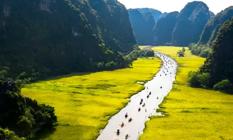 Đưa khu danh thắng Tràng An - Tam Cốc - Bích Động trở thành một trong những khu du lịch hấp dẫn của Việt Nam và quốc tế