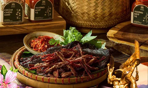 Hàng trăm đặc sản Điện Biên hội tụ tại phố Tràng Tiền