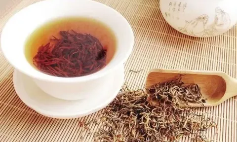 Trà Ninh Hồng: Từ lá thô bán rẻ nơi thâm sơn đến 'vàng ròng' làm giàu cho người nông dân