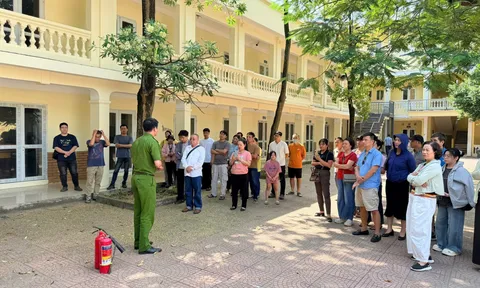 Tuyên truyền, hướng dẫn kỹ năng PCCC và CNCH cho các cơ sở nguy cơ cháy, nổ tại phường Hồng Hà