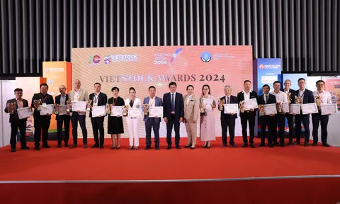 Vietstock Awards 2024 vinh danh 12 doanh nghiệp xuất sắc trong ngành chăn nuôi
