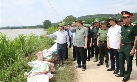 Tổng Bí thư, Chủ tịch nước Tô Lâm kiểm tra công tác phòng, chống lụt bão tại Tuyên Quang