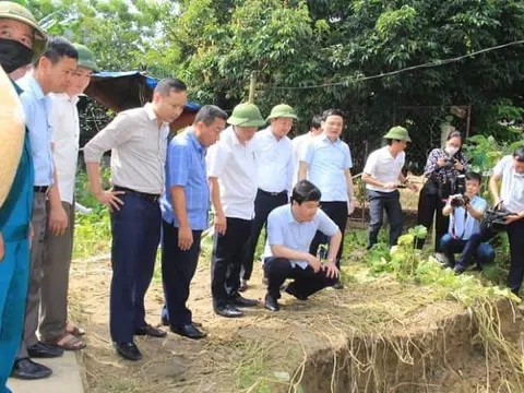 Xuất hiện hố “tử thần” đe dọa nhà dân: Chủ tịch UBND tỉnh Nghệ An chỉ đạo khẩn