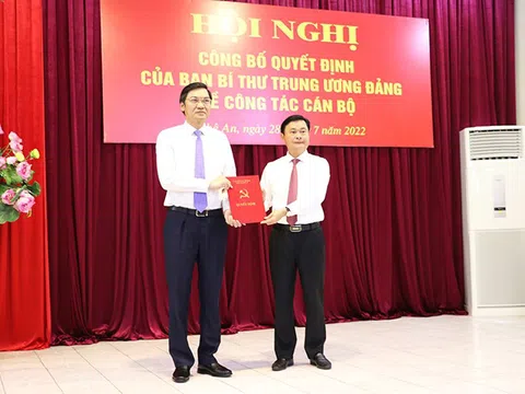 Ông Hoàng Nghĩa Hiếu giữ chức Phó Bí thư Tỉnh ủy Nghệ An