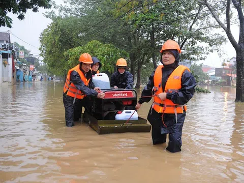 Viettel triển khai nhiều chính sách hỗ trợ người dân tại các tỉnh chịu ảnh hưởng của bão Noru