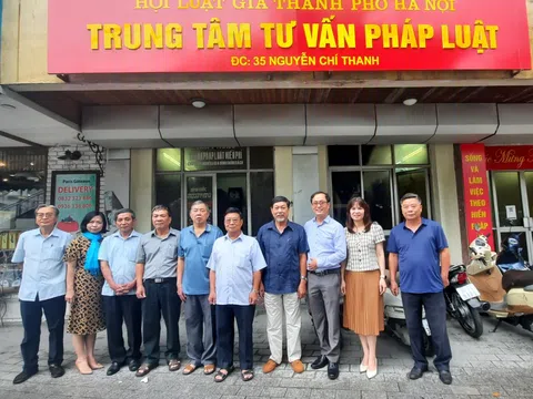 Chi nhánh 10, Trung tâm Tư vấn pháp luật (Hội Luật gia TP. Hà Nội) nêu cao vai trò chủ động trong công tác