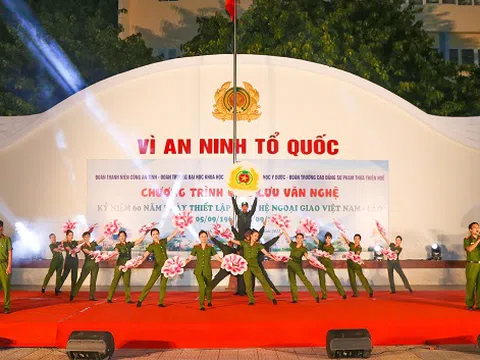 Công an tỉnh Thừa Thiên Huế giao lưu văn hóa, văn nghệ với các trường Đại học có sinh viên nước bạn Lào