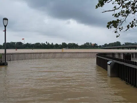 Nước lũ trên sông dâng nhanh, Huế điều tiết hồ chứa thủy điện để đảm bảo an toàn