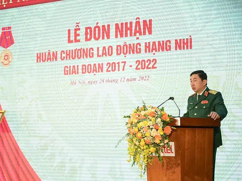 Viettel Post vinh dự đón nhận Huân chương Lao động Hạng Nhì