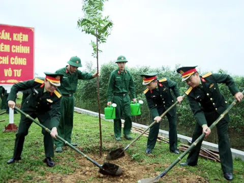 Sư đoàn 324, Quân khu 4 hưởng ứng phong trào "Tết trồng cây đời đời nhớ ơn Bác Hồ"