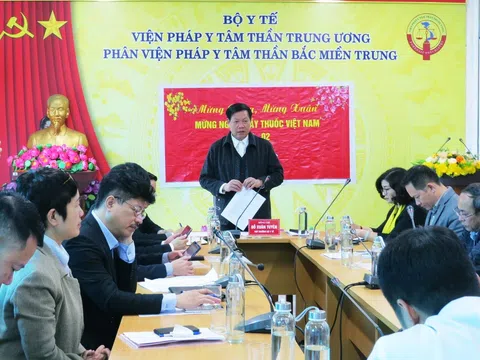 Thứ trưởng Bộ Y tế Đỗ Xuân Tuyên thăm và làm việc với ngành Y tế Nghệ An và Hà Tĩnh