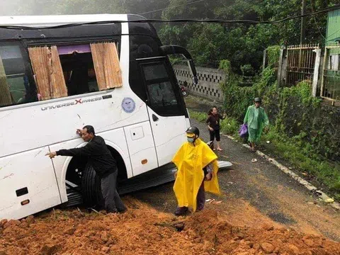 Lâm Đồng: Tập trung cứu nạn và khắc phục vụ sạt lở tại đèo Bảo Lộc