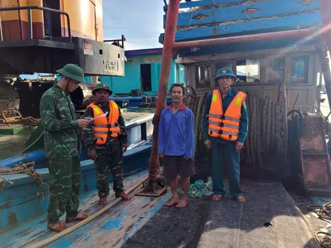 Huế đấu tranh quyết liệt với các tàu cá khai thác giã cào trái phép