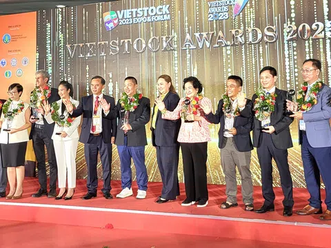 10 tổ chức, doanh nghiệp, hợp tác xã trong lĩnh vực chăn nuôi được vinh danh tại Vietstock Awards 2023