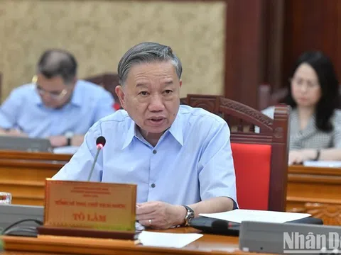 Tổng Bí thư, Chủ tịch nước Tô Lâm thăm hỏi đồng bào, chiến sĩ bị ảnh hưởng nặng nề của cơn bão số 3 (bão Yagi)
