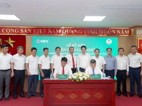 Bảo hiểm Agribank và Trung tâm Hỗ trợ nông dân, nông thôn ký kết hợp tác chiến lược