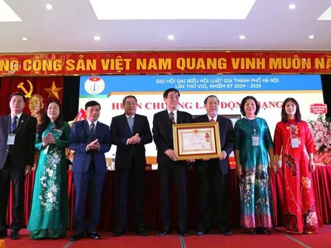 Hội Luật gia thành phố Hà Nội tổ chức thành công Đại hội Đại biểu lần thứ VIII và đón nhận Huân chương Lao động hạng Ba