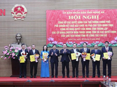 Ông Hoàng Quốc Việt giữ chức Giám đốc Sở Nông nghiệp và Môi trường Nghệ An