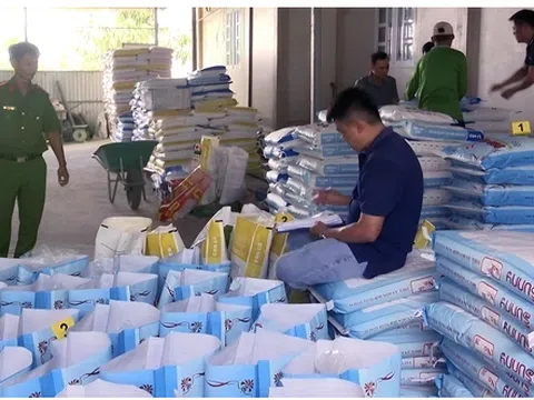 Bạc Liêu: Hơn 38 tấn thức ăn tôm giả bị phát hiện