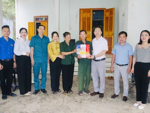 Tri ân những người có công với cách mạng