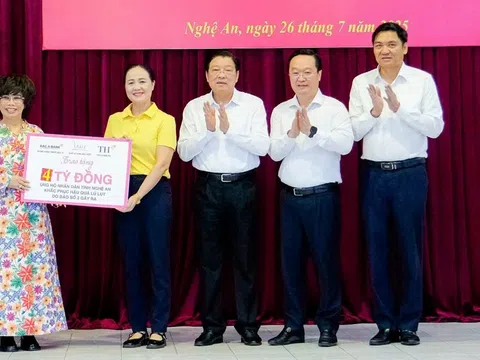 Ngân hàng TMCP Bắc Á - Tập đoàn TH trao tặng 4 tỷ đồng hỗ trợ tỉnh Nghệ An khắc phục hậu quả bão số 3