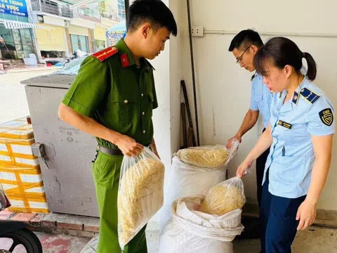 Quảng Ninh: Phát hiện, thu giữ 100 kg ruốc gà không rõ nguồn gốc