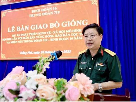 Binh đoàn 16: Trao 423 con trâu, bò giống, trao sinh kế cho người dân thoát nghèo