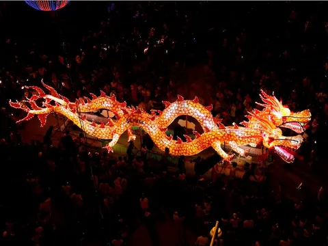 Lễ hội Thành Tuyên 2025: Lung linh đèn lồng kể chuyện