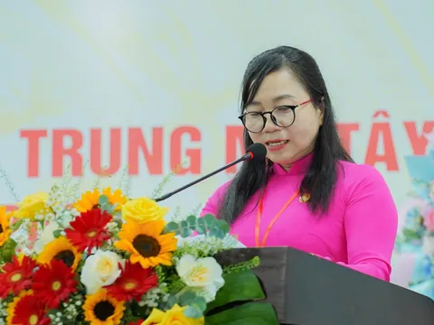 TP.HCM: Bà Nguyễn Thị Kim Cúc tiếp tục được tín nhiệm giữ chức Chủ tịch Ủy ban MTTQ phường Trung Mỹ Tây