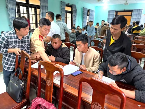 Đào tạo lái xe mô tô miễn phí cho 100 người dân có hoàn cảnh khó khăn ở xã vùng cao A Lưới