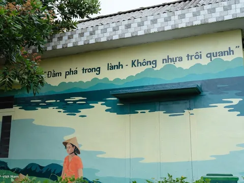 TP Huế: Độc đáo tuyến đường bích họa giảm nhựa với những thông điệp bảo vệ môi trường