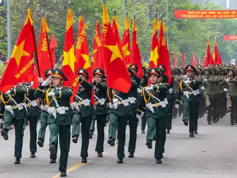 Quân đội nhân dân vững bước dưới cờ Đảng quang vinh