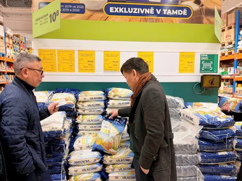 'Mở hàng' đầu năm, Vilaconic xuất 5 container gạo ST25 sang châu Âu qua hệ thống TAMDA