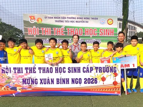 TP.HCM: Học sinh Trường TH Nguyễn Du hào hứng với giải bóng đá học đường